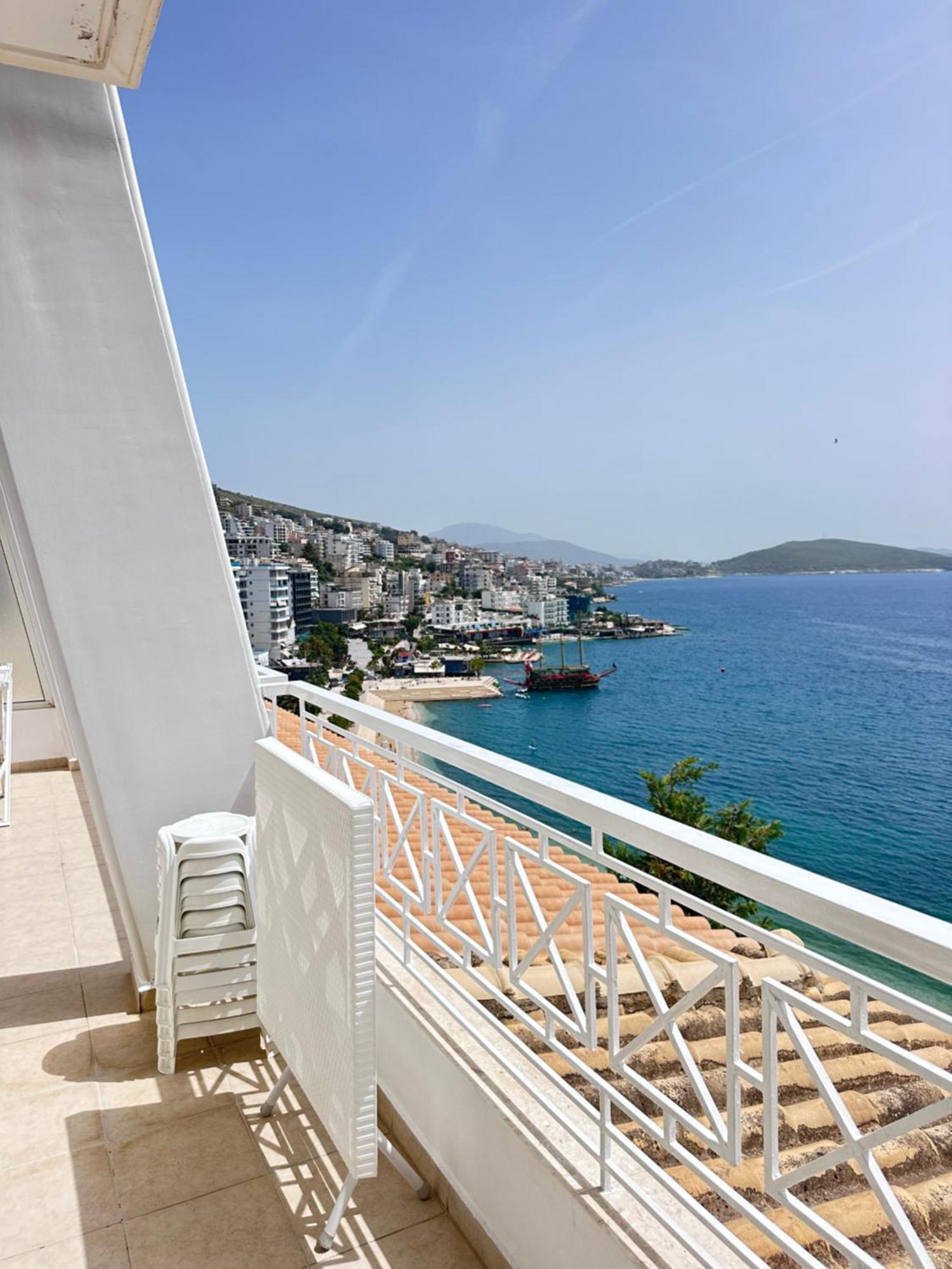 Tini Sea View Apartment Sarandë Exterior foto