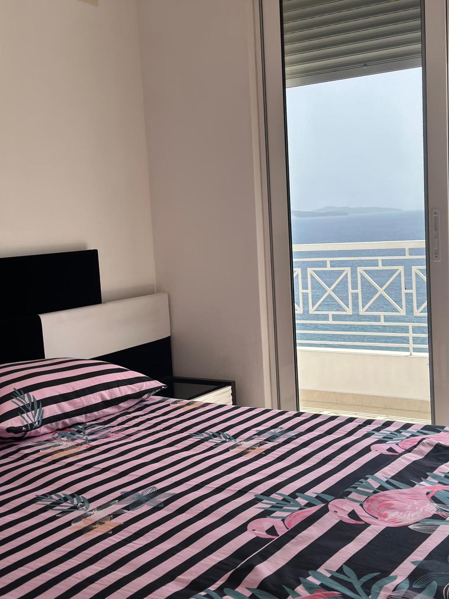 Tini Sea View Apartment Sarandë Exterior foto